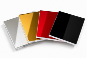 Échantillons de plaques de PMMA extrudé miroir Optix en finitions argent or rouge et noir